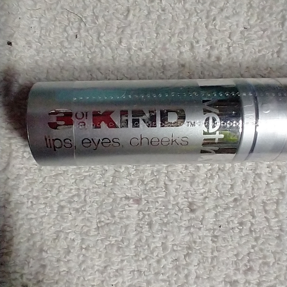 Wet n wild 3 of a kind lips eyes cheeks 728 plage floridienne